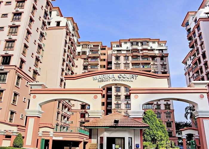 Marina Court Kota Kinabalu- Bigger Group Stay Together- 5 & 6 Bedroom Apartments