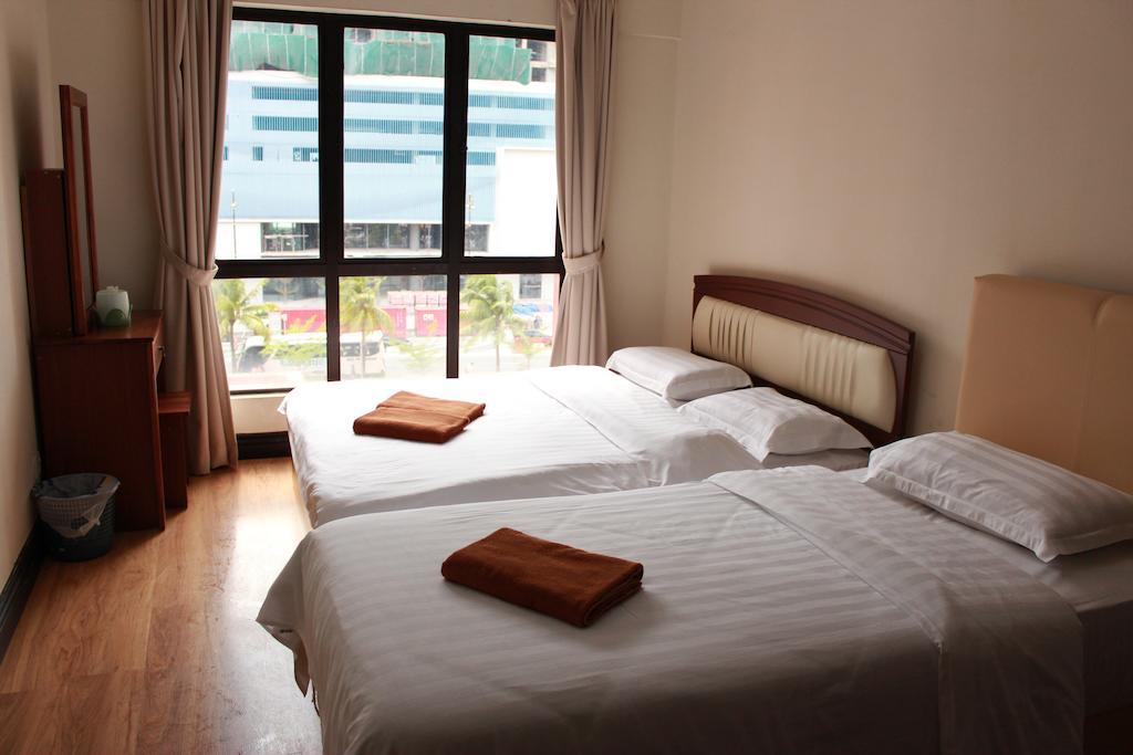 Marina Court Kota Kinabalu- Bigger Group Together- 5 & 6 Bedroom Apartment *