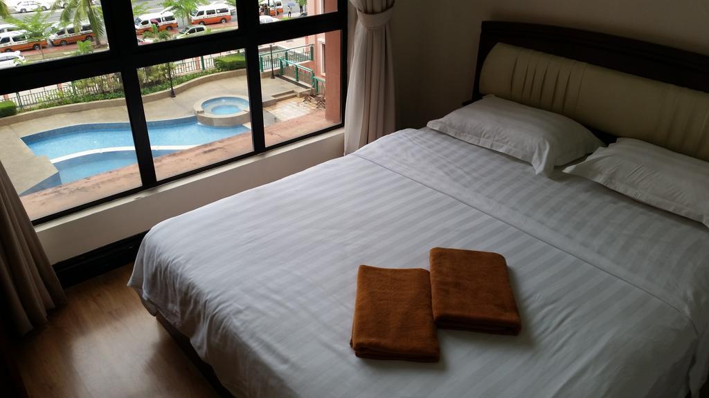Marina Court Kota Kinabalu- Bigger Group Together- 5 & 6 Bedroom Apartment Kota Kinabalu