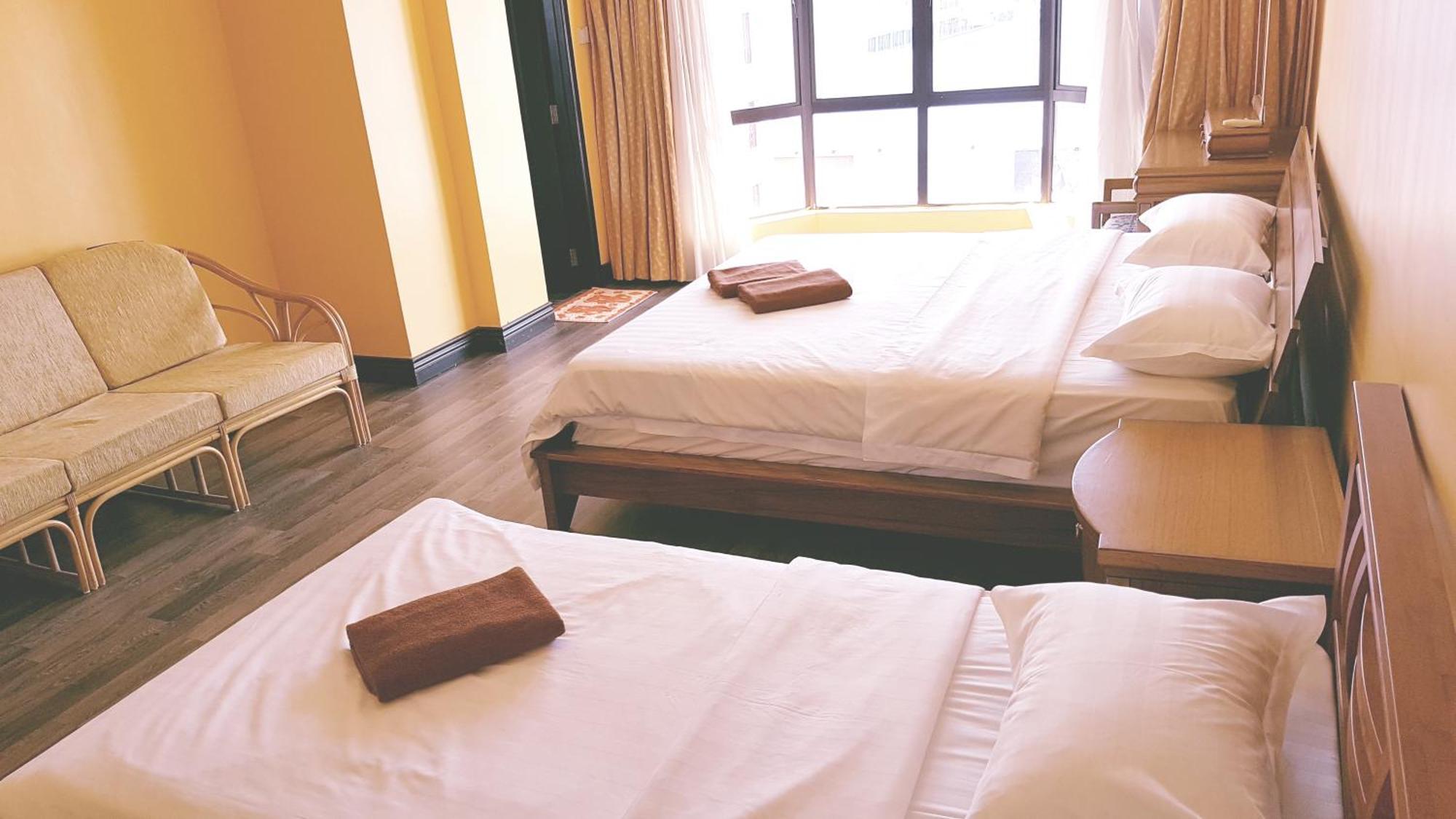 Apartment Marina Court Kota Kinabalu- Bigger Group Together- 5 & 6 Bedroom *