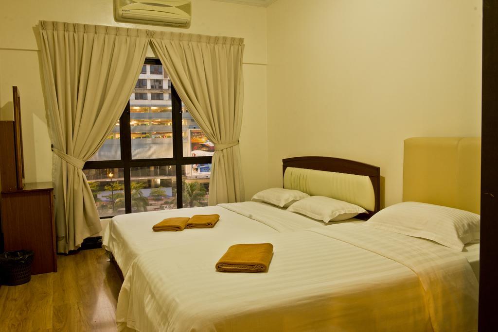 Marina Court Kota Kinabalu- Bigger Group Together- 5 & 6 Bedroom Kota Kinabalu
