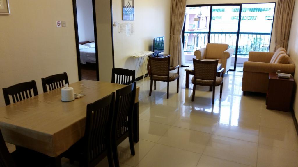 Marina Court-5bilik 3tandas 2tingkat Penthouse 2parkir Percuma Maksimum 22org Termsk Kanak2&marina Court 6bilik 4tandas 2ruangtamu 2dapur 2 Parkir Percuma Maksimum 14org Termsk Kanak2 *